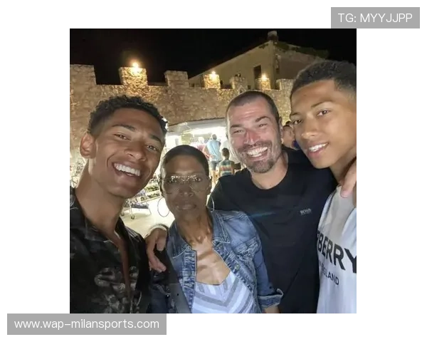 兄弟对比:小贝林惨淡开局,他哥却大放异彩,小林贝姐论 兄弟对比:小贝林惨淡开局,他哥却大放异彩,小林贝姐论